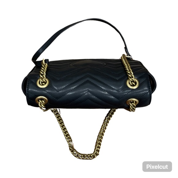 Small black leather shoulder bag with chainlink straps - Picture 5 of 6